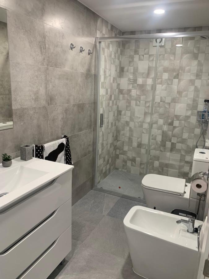 Apartamentos De Benidorm, Playa Poniente, Espana Esterno foto