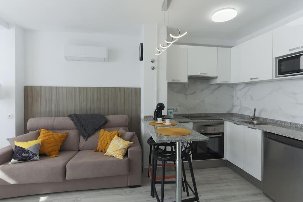 Apartamentos De Benidorm, Playa Poniente, Espana Esterno foto