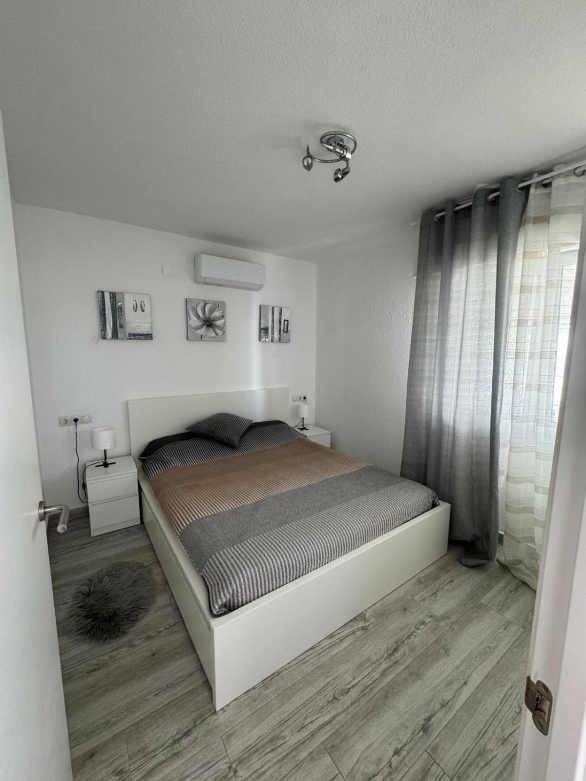 Apartamentos De Benidorm, Playa Poniente, Espana Esterno foto